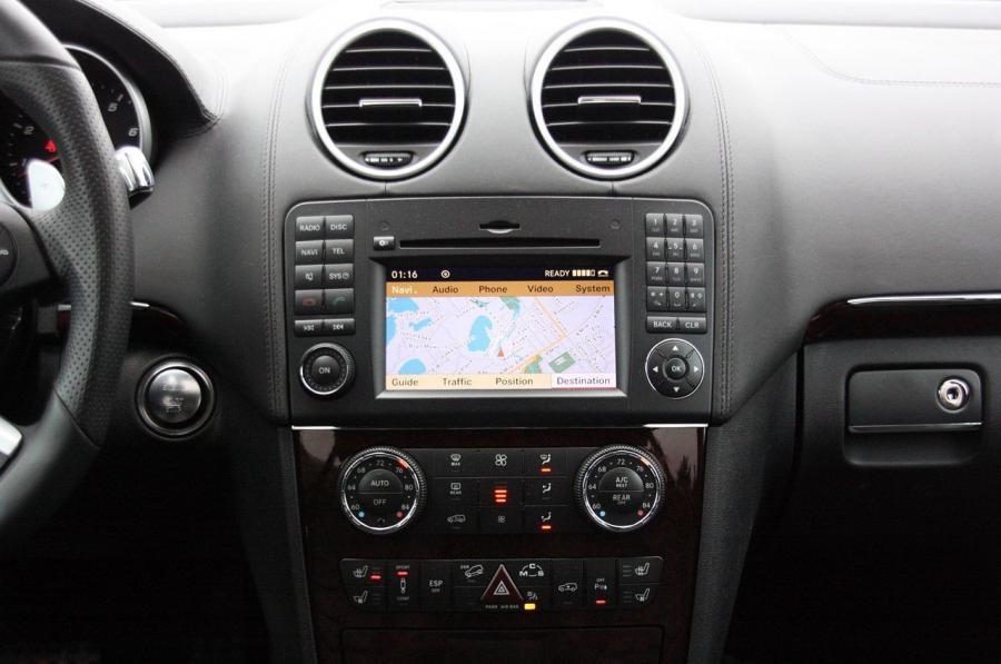  Mercedes-Benz ML63 AMG 2011 года  (фото 21 из 81)